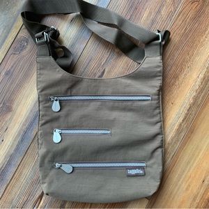 Baggallini Crossbody Bag Brown Adjustable Strap Zipper Handbag Purse Pockets